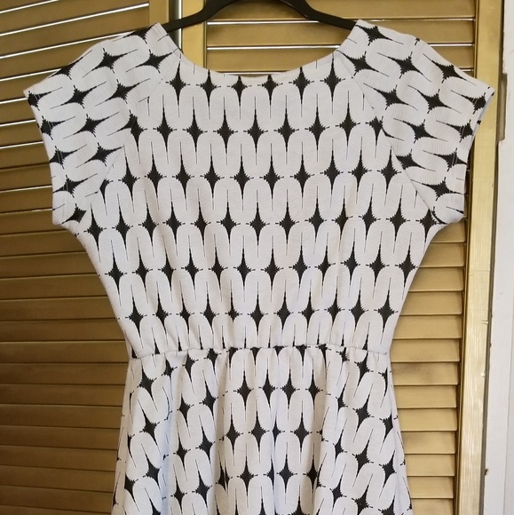 Patterned dress - Picture 3 of 3